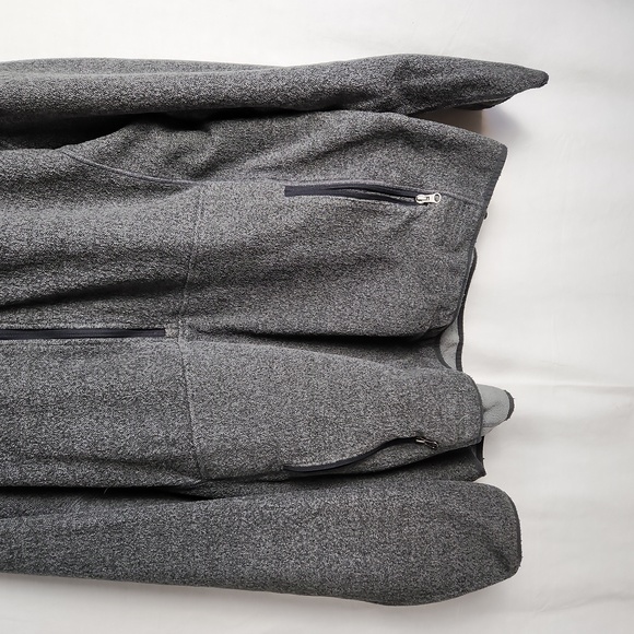 Duluth Trading Co Sweater - Picture 3 of 9